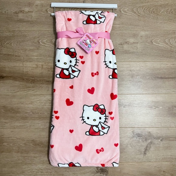Hello Kitty Other - Hello kitty Valentine’s Day blanket